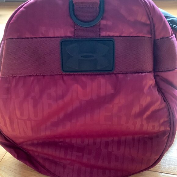 Under Armour Pink Duffel Bag | Lightweight Gym / Travel Bag - Picture 4 of 6